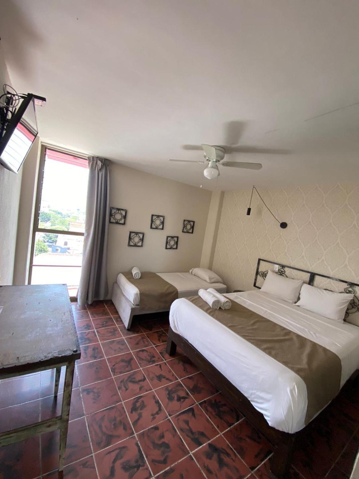 Hotel Flamingos Guadalajara Exterior photo